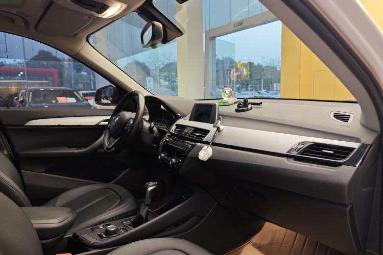 Used BMW X1 2016 sDrive18Li Premium Edition Interior 2