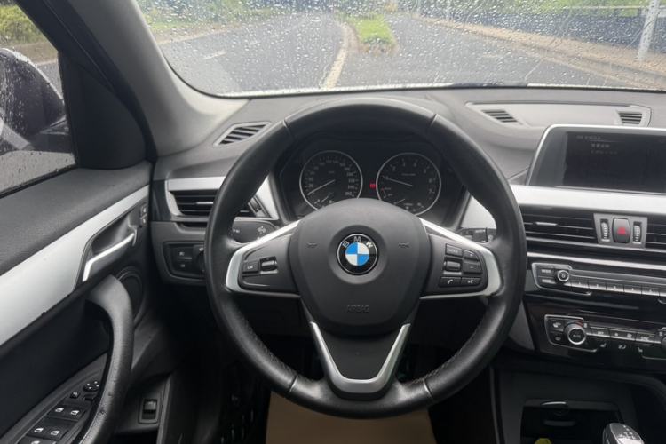 Used BMW X1 2016 sDrive18Li Premium Edition Interior 3