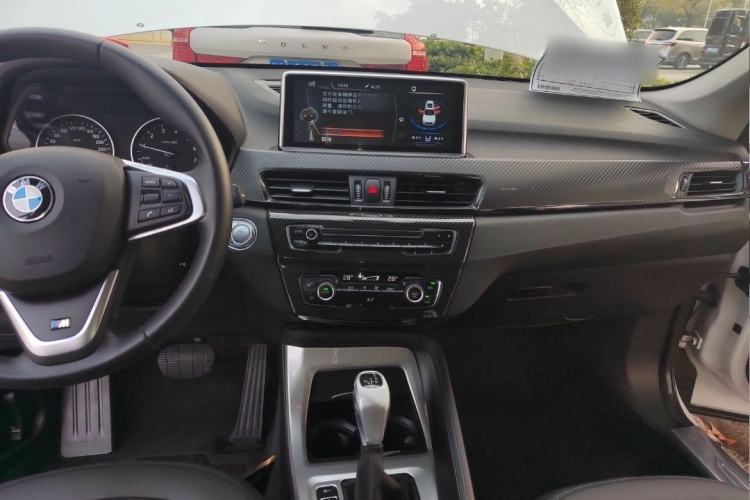Used BMW X1 2016 sDrive18Li Fashion Model Interior 3