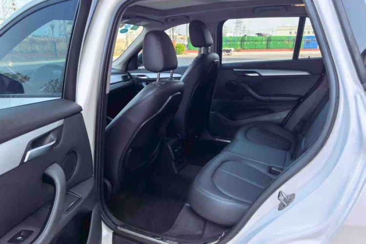 Used BMW X1 2016 sDrive18Li Premium Edition Interior 3