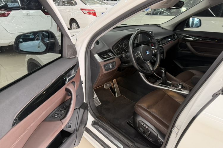 Used BMW X1 2016 sDrive20Li Luxury Model Interior 4