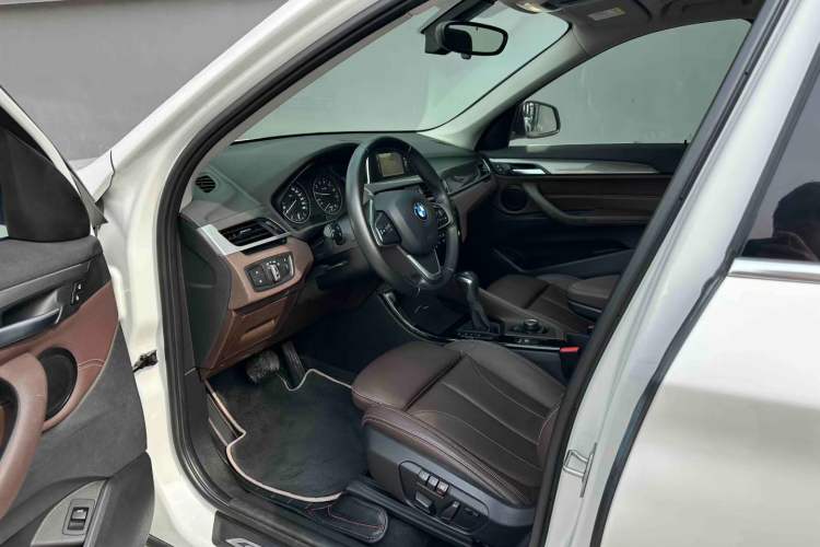 Used BMW X1 2016 sDrive18Li Luxury Model Interior 4