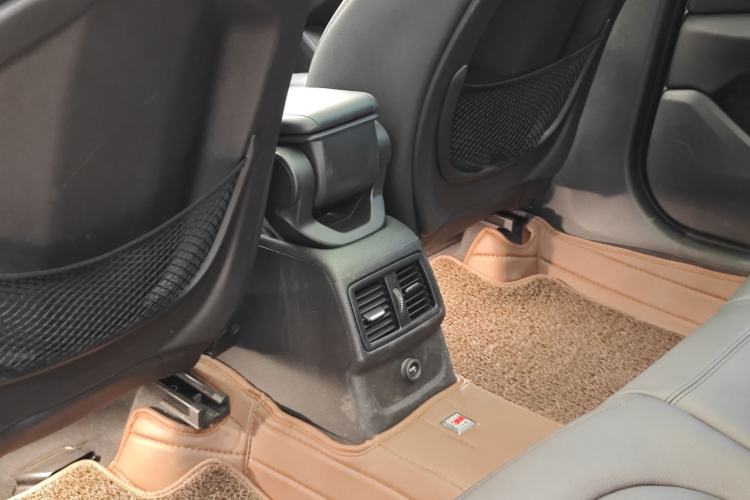 Used BMW X1 2016 sDrive18Li Premium Edition Interior 4