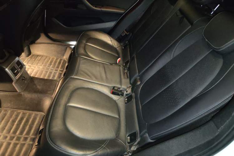 Used BMW X1 2016 sDrive20Li Luxury Model Interior 4