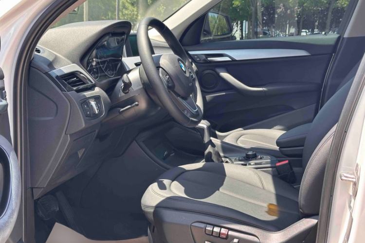 Used BMW X1 2016 sDrive18Li Fashion Model Interior 5