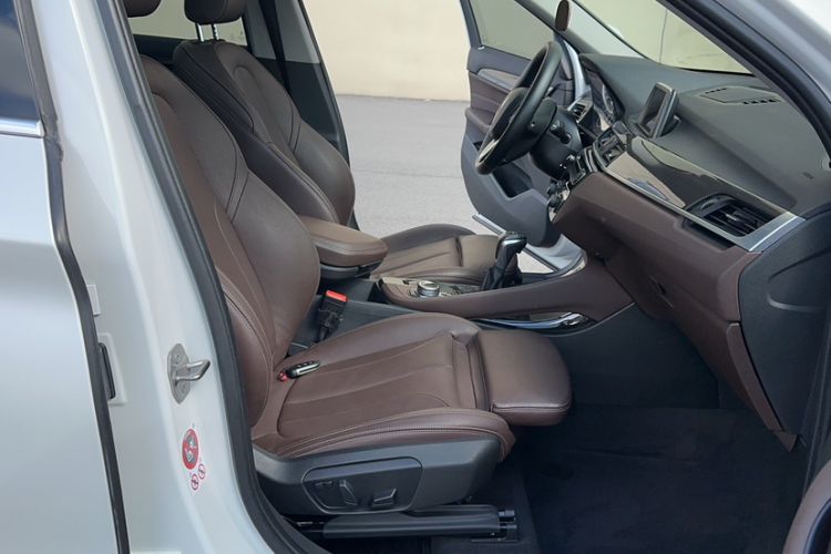 Used BMW X1 2016 sDrive20Li Luxury Model Interior 5