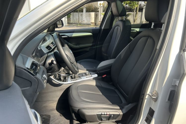 Used BMW X1 2016 sDrive18Li Premium Edition Interior 5