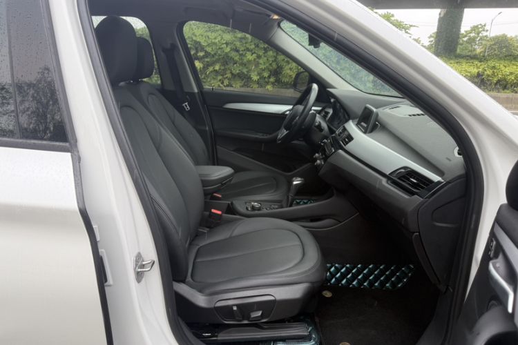 Used BMW X1 2016 sDrive18Li Premium Edition Interior 6