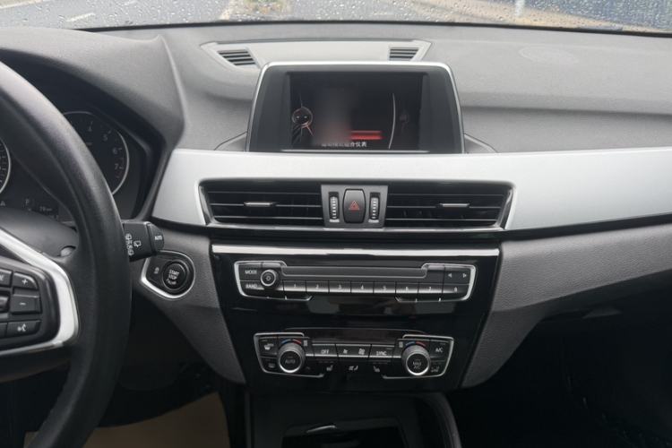 Used BMW X1 2016 sDrive18Li Premium Edition Interior 8