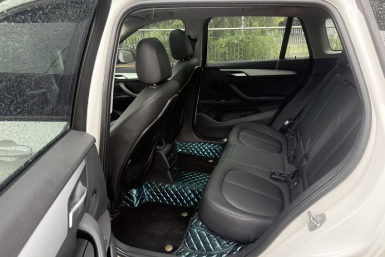 Used BMW X1 2016 sDrive18Li Premium Edition Interior 9