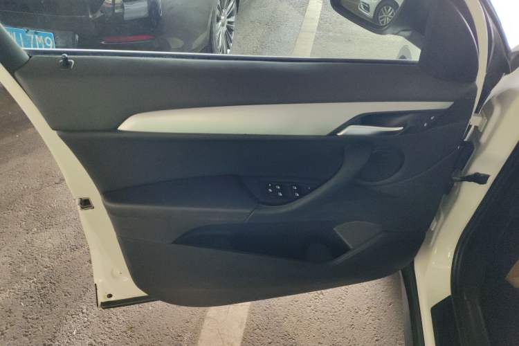 Used BMW X1 2016 sDrive18Li Fashion Model Left Front Door Interior