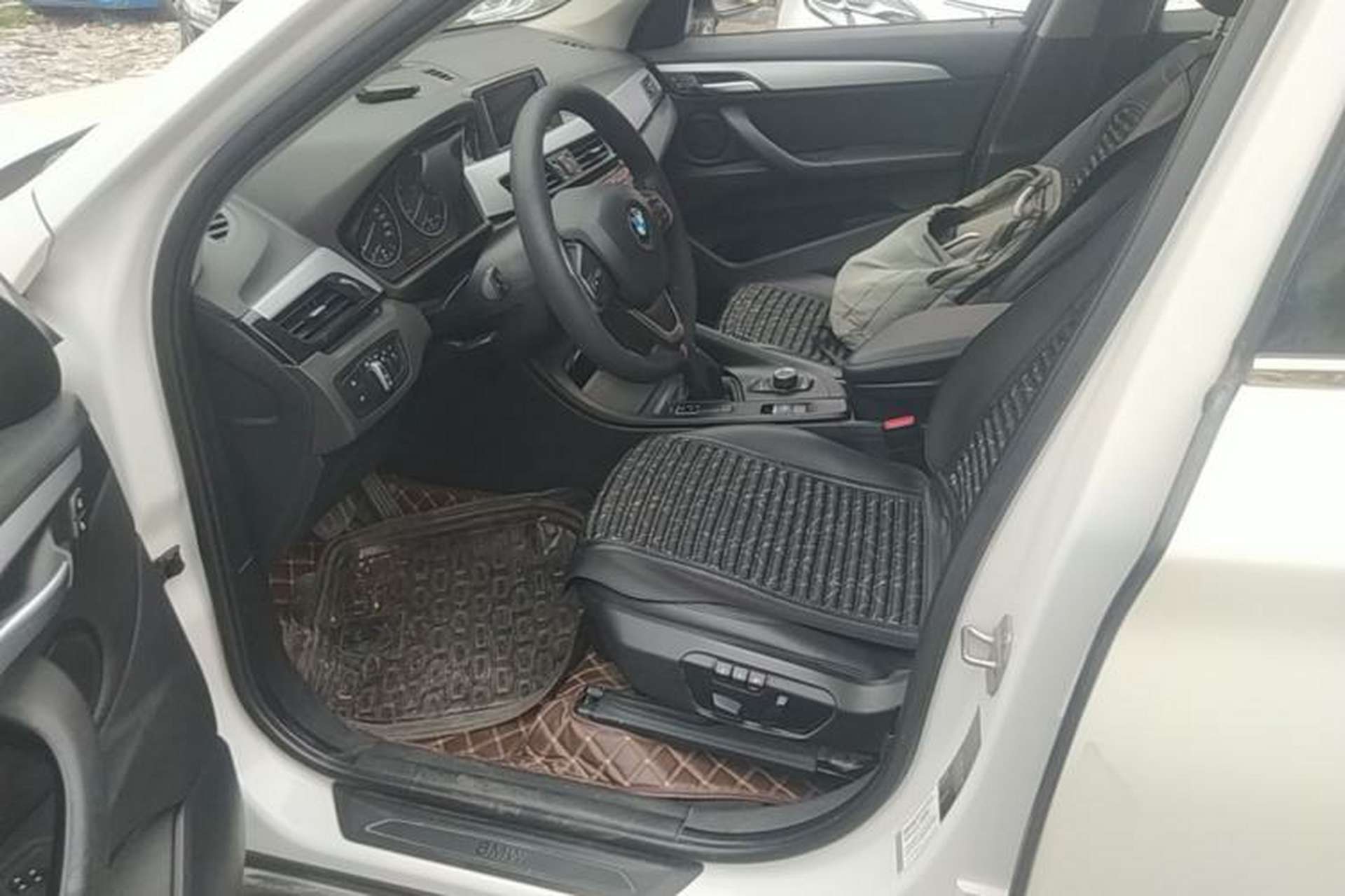 Used BMW X1 2016 sDrive18Li Fashion Model Left Front Seat