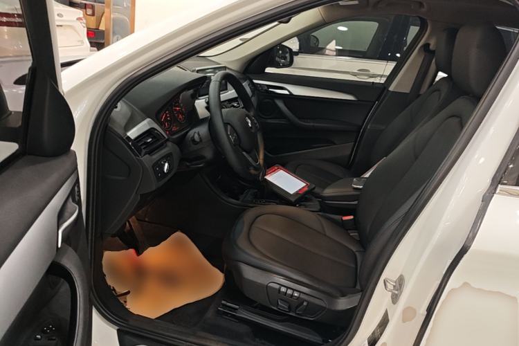 Used BMW X1 2016 sDrive18Li Fashion Model Left Front Seat