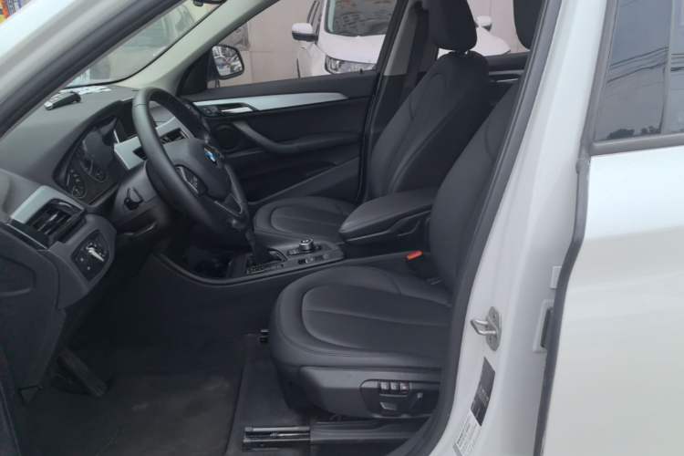 Used BMW X1 2016 sDrive18Li Fashion Model Left Front Seat