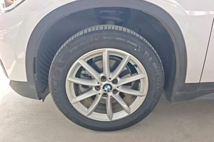 Used BMW X1 2016 sDrive18Li Fashion Model Left Front Wheel Hub