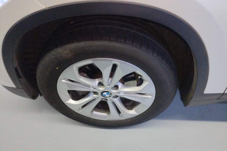 Used BMW X1 2016 sDrive18Li Premium Edition Left Front Wheel Hub