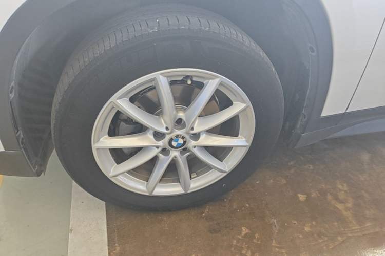 Used BMW X1 2016 sDrive18Li Fashion Model Left Front Wheel Hub