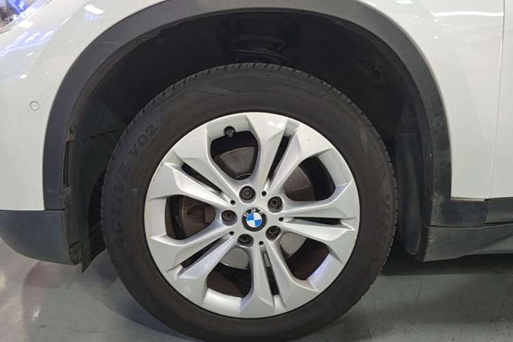 Used BMW X1 2016 sDrive18Li Premium Edition Left Front Wheel Hub
