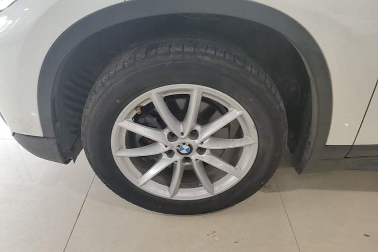 Used BMW X1 2016 sDrive18Li Fashion Model Left Front Wheel Hub
