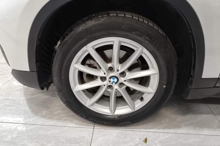 Used BMW X1 2016 sDrive18Li Fashion Model Left Front Wheel Hub