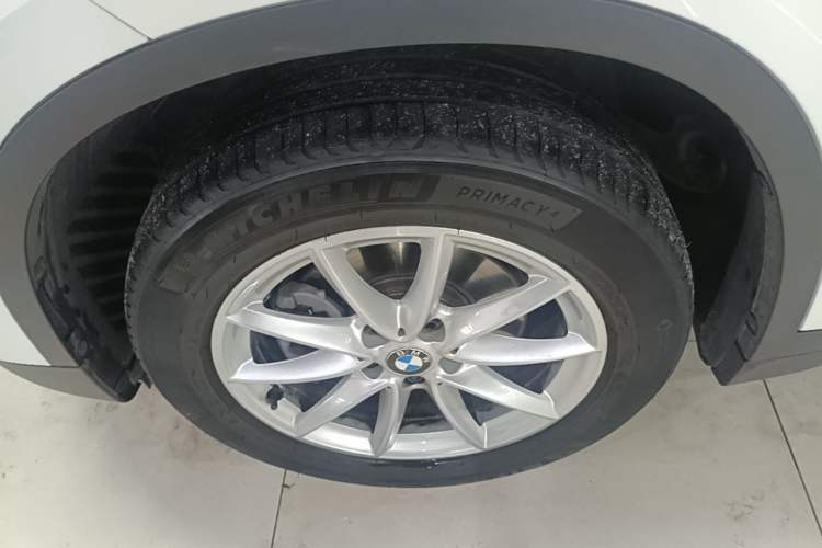 Used BMW X1 2016 sDrive18Li Fashion Model Left Front Wheel Hub