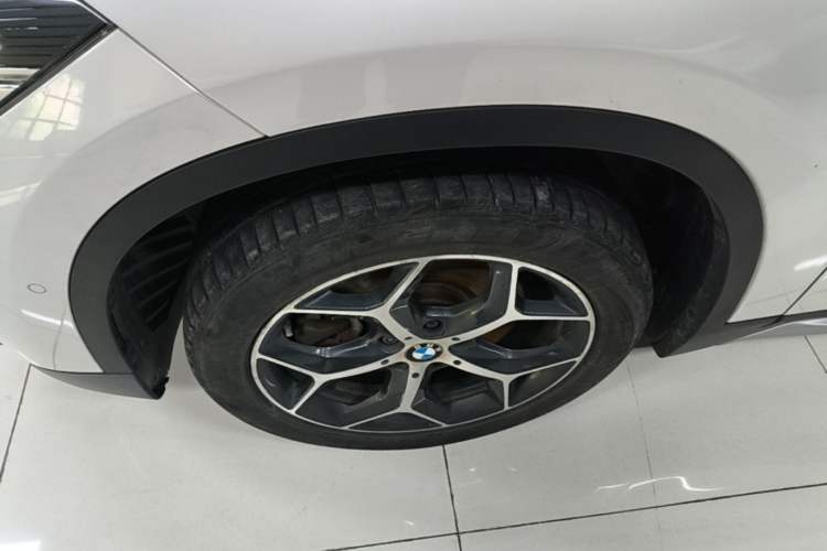 Used BMW X1 2016 xDrive20Li Luxury Model Left Front Wheel Hub