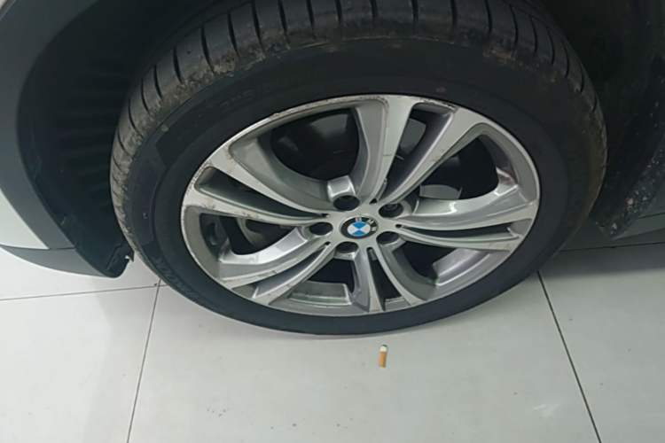 Used BMW X1 2016 sDrive20Li Luxury Model Left Front Wheel Hub