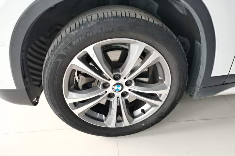 Used BMW X1 2016 sDrive20Li Luxury Model Left Front Wheel Hub