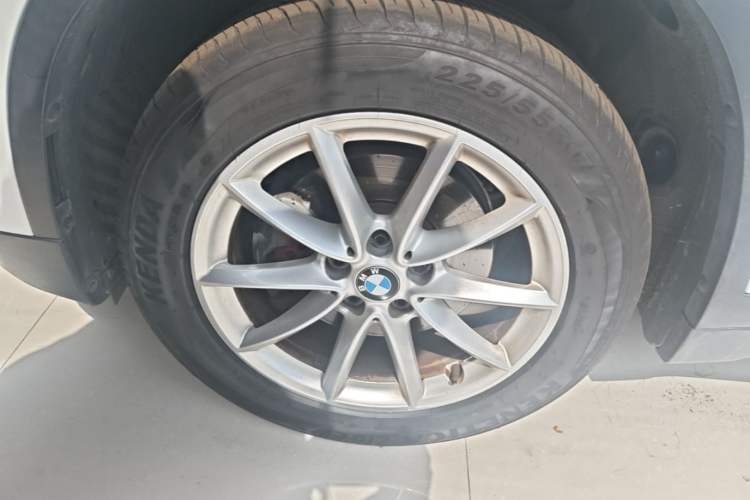 Used BMW X1 2016 sDrive18Li Fashion Model Left Front Wheel Hub