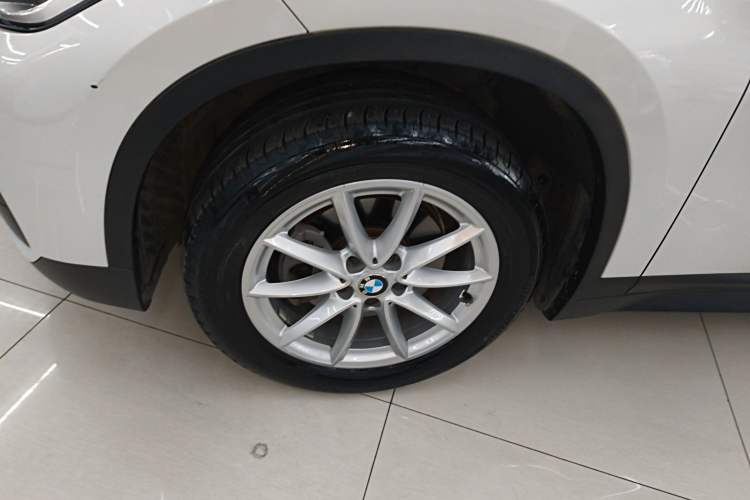 Used BMW X1 2016 sDrive18Li Fashion Model Left Front Wheel Hub