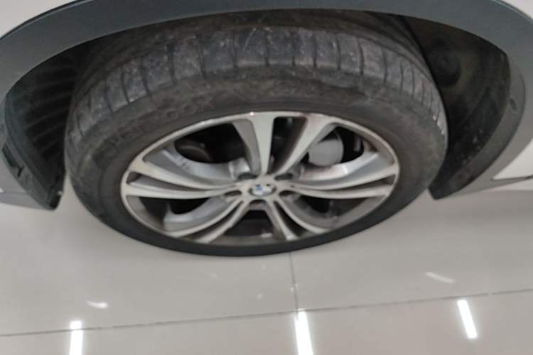 Used BMW X1 2016 sDrive20Li Luxury Model Left Front Wheel Hub