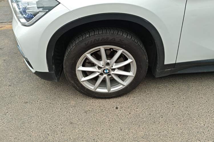 Used BMW X1 2016 sDrive18Li Fashion Model Left Front Wheel Hub