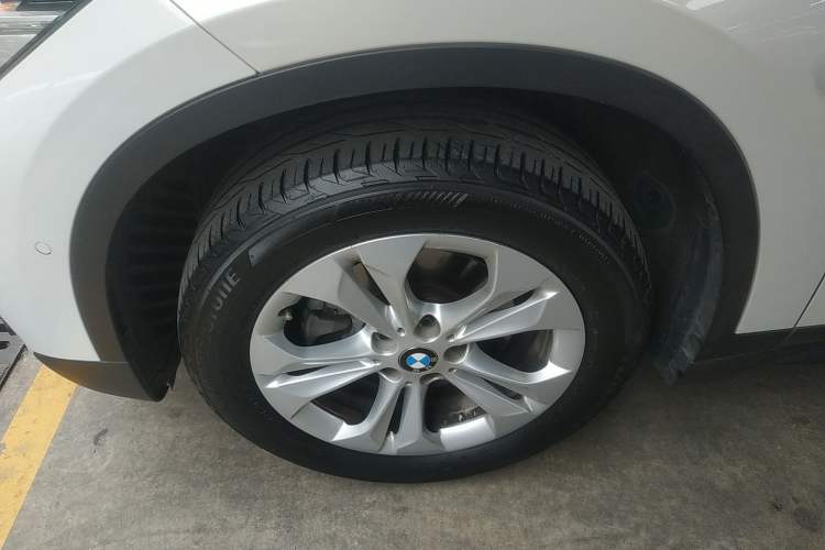 Used BMW X1 2016 sDrive18Li Premium Edition Left Front Wheel Hub