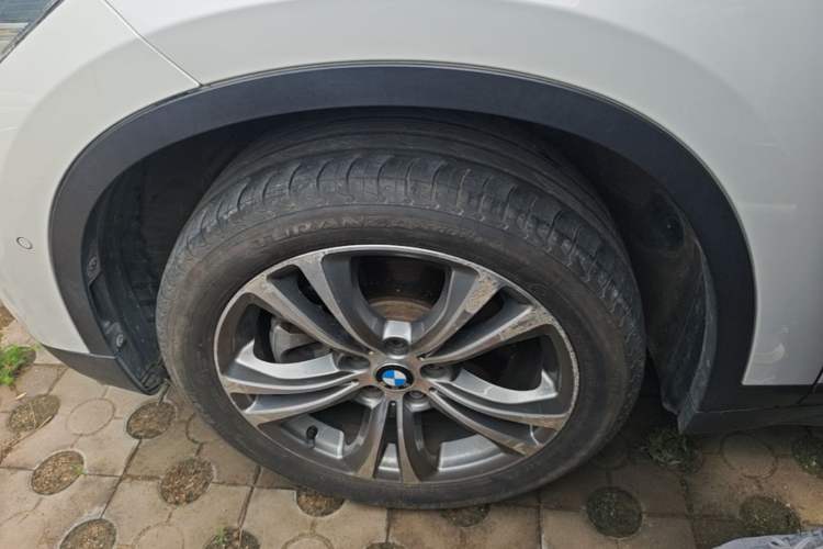 Used BMW X1 2016 xDrive20Li Luxury Model Left Front Wheel Hub