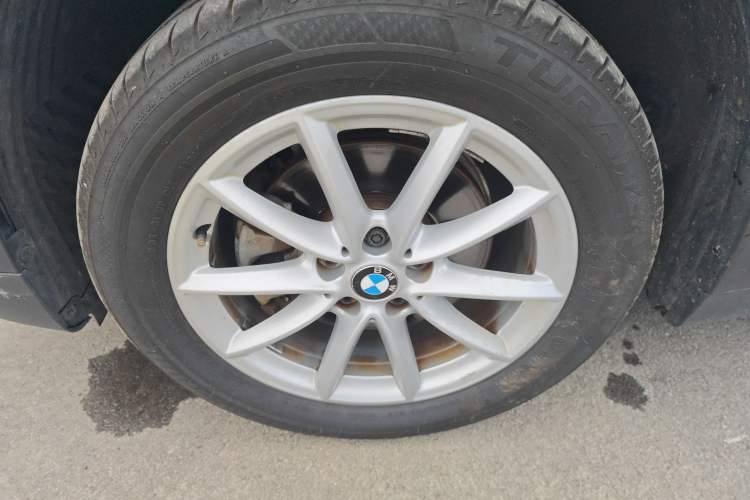 Used BMW X1 2016 sDrive18Li Fashion Model Left Front Wheel Hub