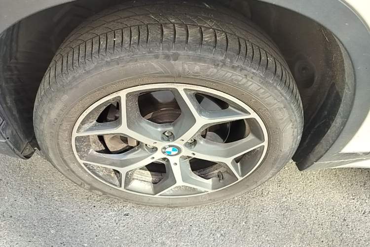 Used BMW X1 2016 xDrive20Li Luxury Model Left Front Wheel Hub