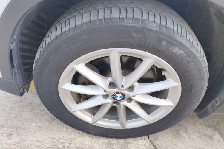 Used BMW X1 2016 sDrive18Li Fashion Model Left Front Wheel Hub