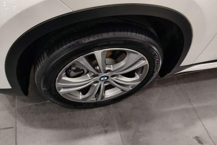 Used BMW X1 2016 sDrive20Li Luxury Model Left Front Wheel Hub