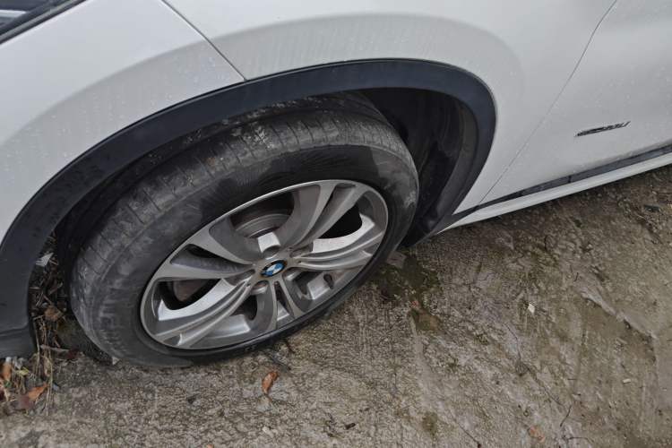 Used BMW X1 2016 sDrive20Li Luxury Model Left Front Wheel Hub