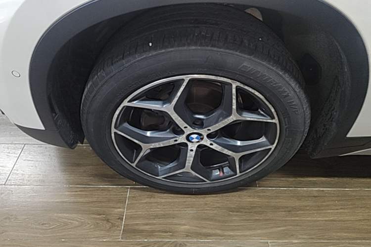 Used BMW X1 2016 sDrive18Li Luxury Model Left Front Wheel Hub