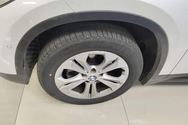 Used BMW X1 2016 sDrive18Li Premium Edition Left Front Wheel Hub