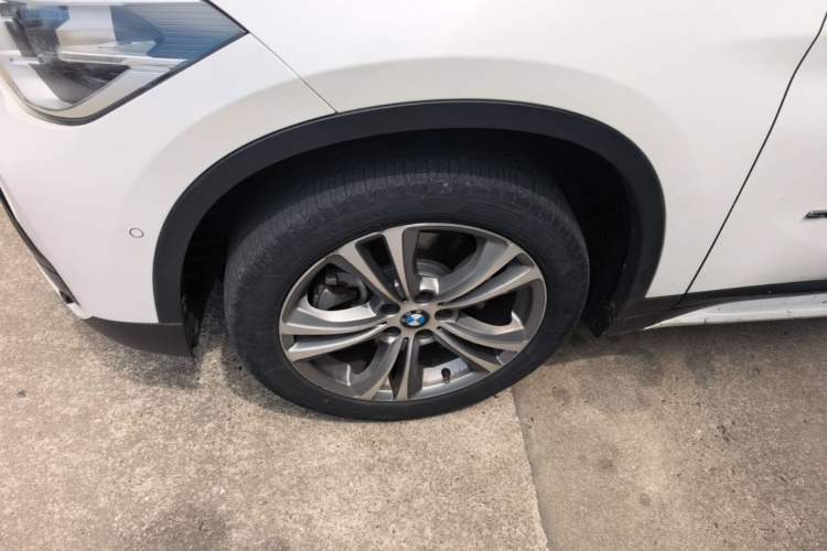 Used BMW X1 2016 sDrive20Li Luxury Model Left Front Wheel Hub