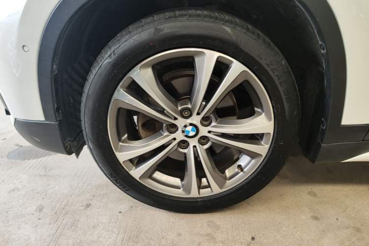 Used BMW X1 2016 sDrive18Li Luxury Model Left Front Wheel Hub