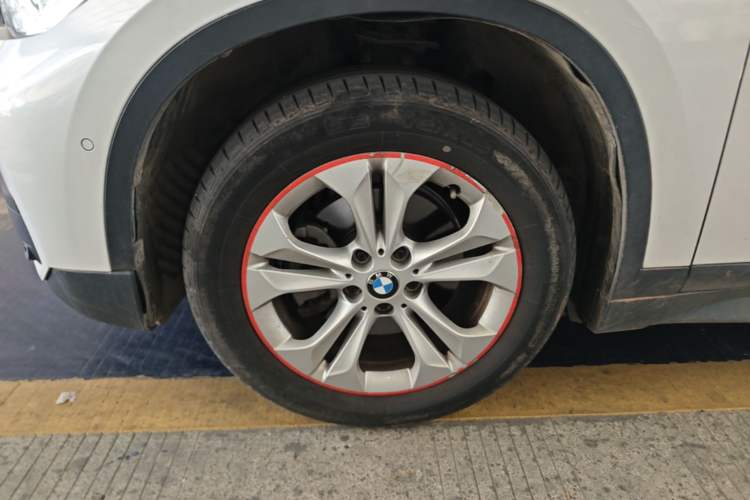 Used BMW X1 2016 sDrive18Li Premium Edition Left Front Wheel Hub