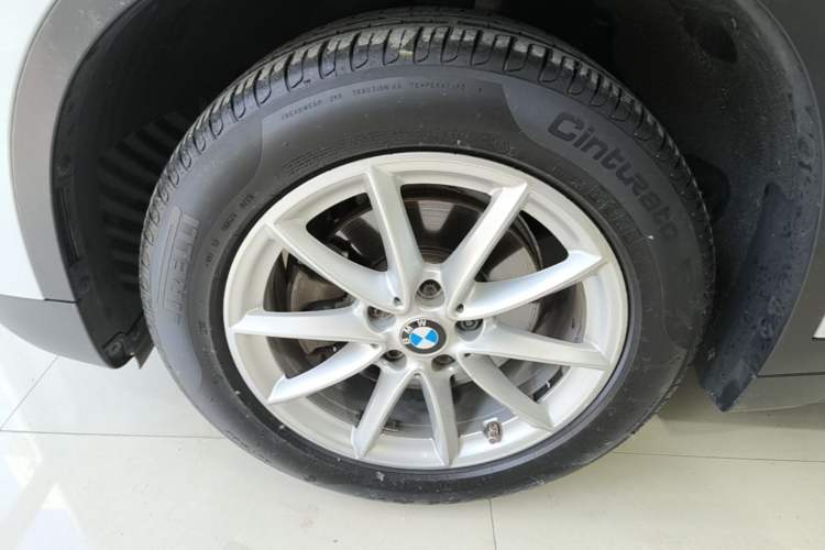 Used BMW X1 2016 sDrive18Li Fashion Model Left Front Wheel Hub