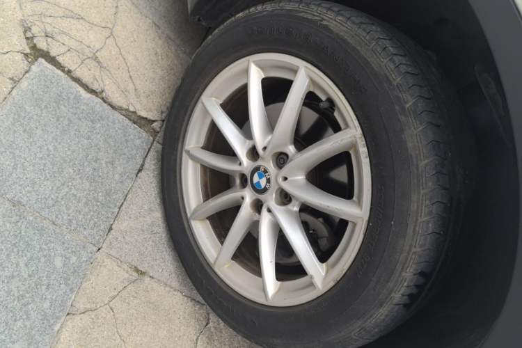Used BMW X1 2016 sDrive18Li Fashion Model Left Front Wheel Hub