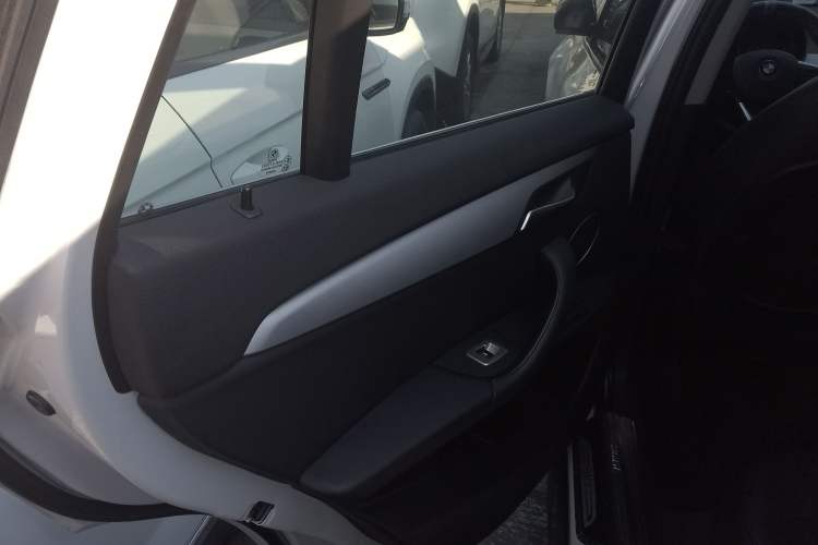 Used BMW X1 2016 sDrive18Li Fashion Model Left Rear Door Interior