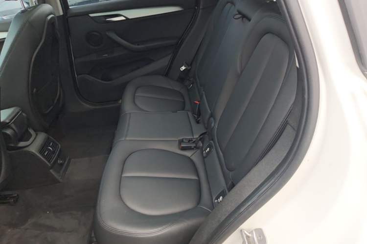 Used BMW X1 2016 sDrive18Li Fashion Model Left Rear Seat
