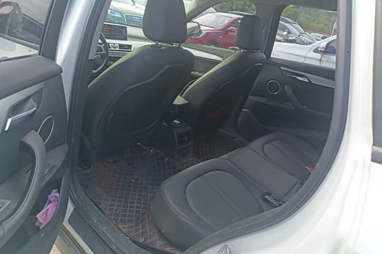 Used BMW X1 2016 sDrive18Li Fashion Model Left Rear Seat