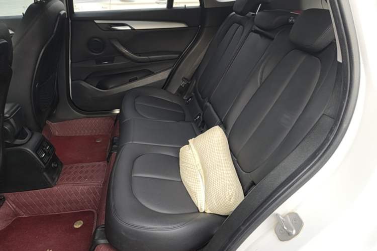 Used BMW X1 2016 sDrive18Li Fashion Model Left Rear Seat